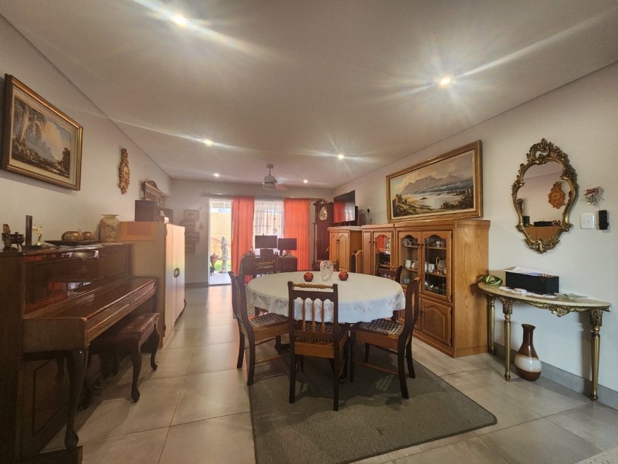 3 Bedroom Property for Sale in Dormehls Drift Western Cape